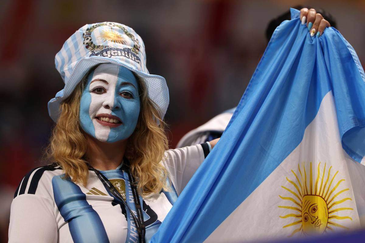 Ingleses y argentinos viven una guerra futbolística recordando la batalla del 86