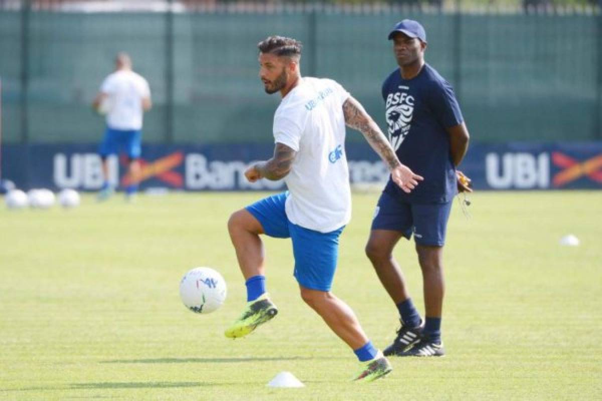 En fotos: Míster David Suazo y su primer entrenamiento con el Brescia de Italia