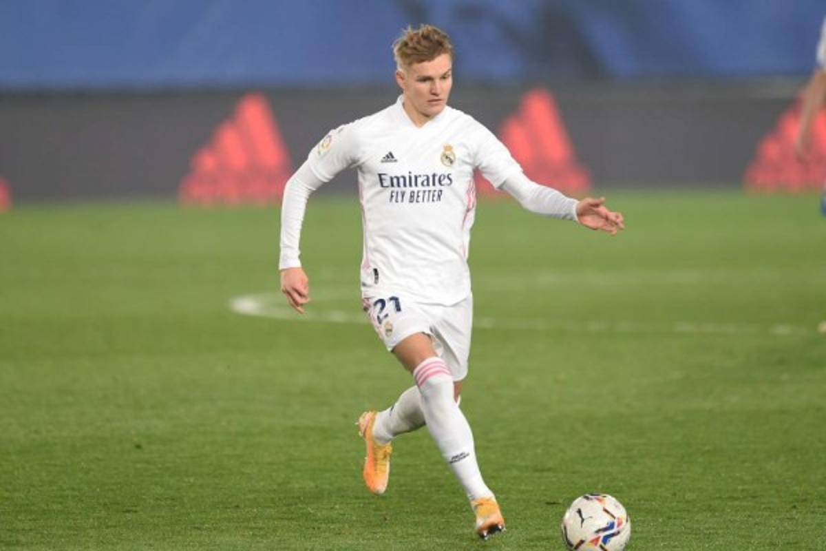 Mercado: El sorpresivo destino de Benzema; Barcelona y Real Madrid se pelean por un delantero