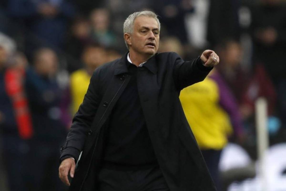 Debut de Mourinho con el Tottenham fue de mucha euforia en casa del West Ham