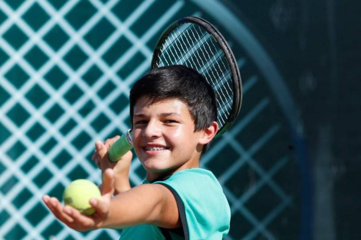 Tenista Hondureño hace historia y se destaca en el ranking centroamericano