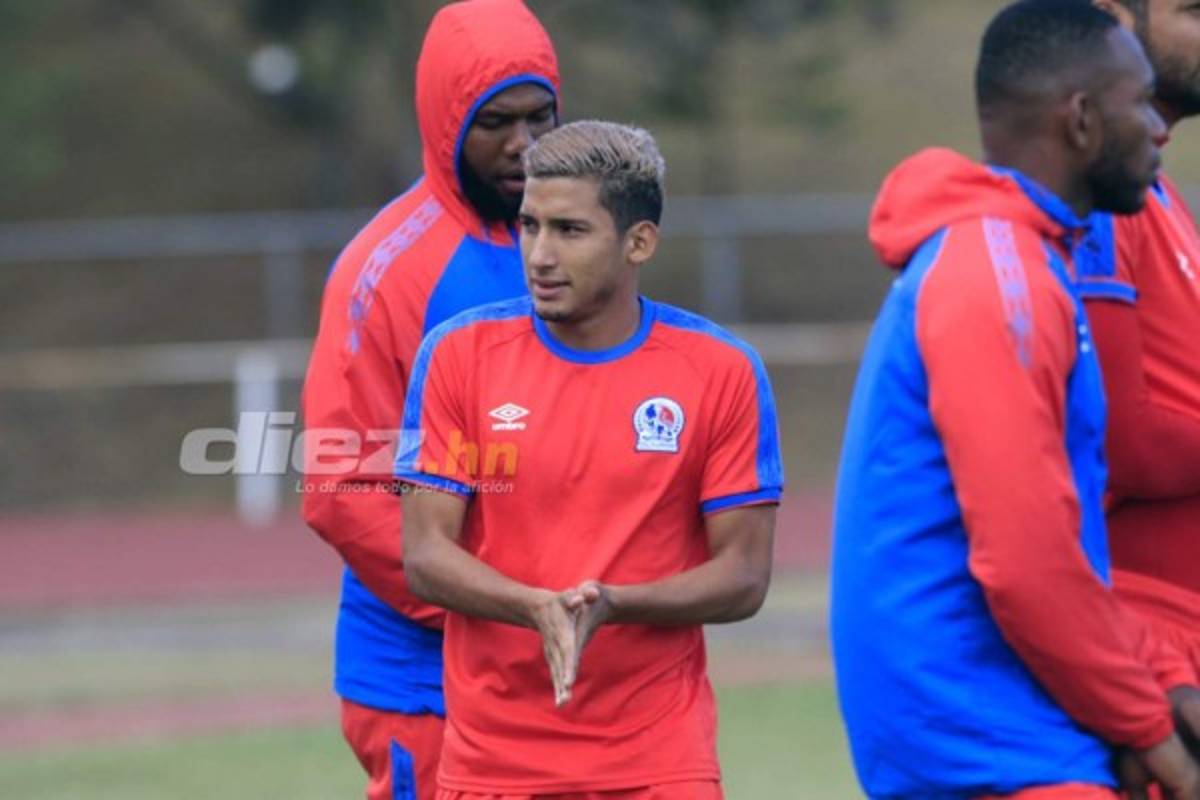 ¡Buscaban cómo calentarse! Olimpia entrenó bajo un intenso frío en Tegucigalpa
