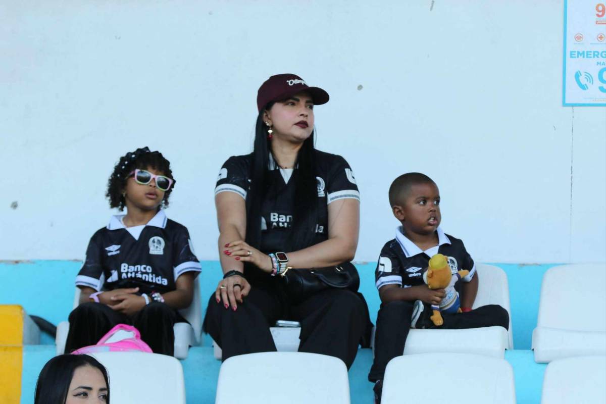 Ambientazo de la Ultra Fiel, aficionado fue capturado y bellas chicas engalanan el Nacional para el Olimpia - Real España