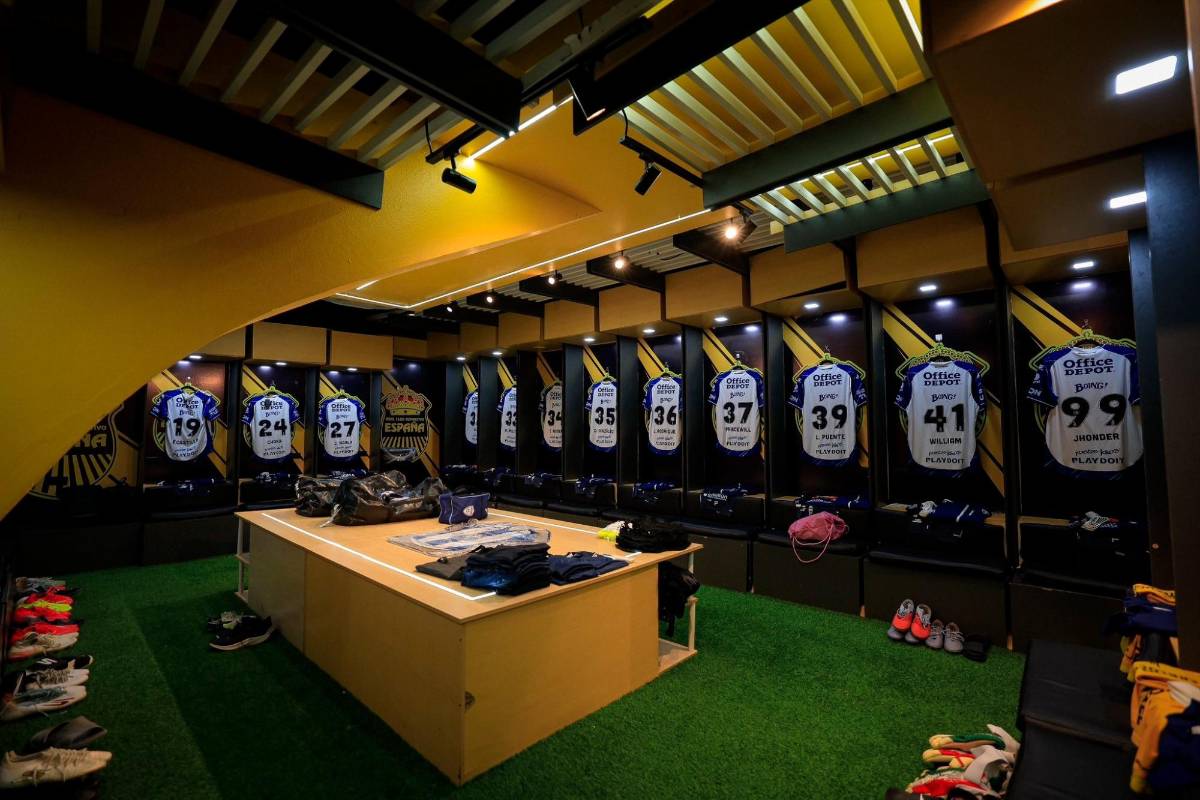 ¡Fiesta centenaria! Marathón se viste de gala y rinde homenajes a leyendas; Pachuca tuvo un detalle especial