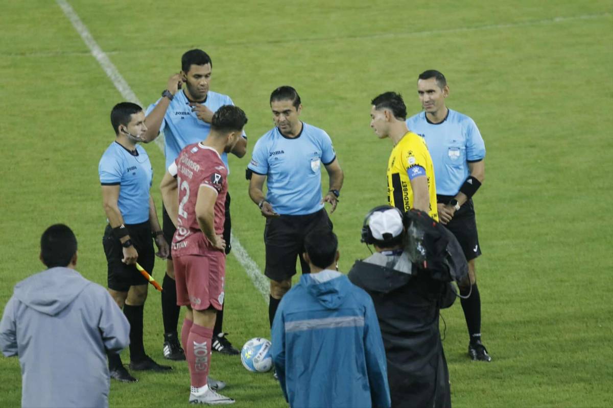 ¿Eduardo Espinel con Alexy Vega? El regalo de Marathón a Yustin Arboleda y la bronca entre Real España y Motagua