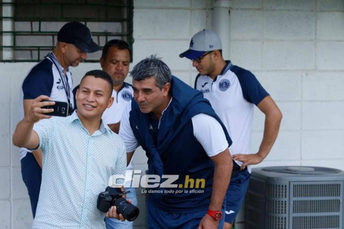 ¡Fiestón en el Puerto! Los gestos de Diego Vázquez y la belleza en el Platense-Motagua