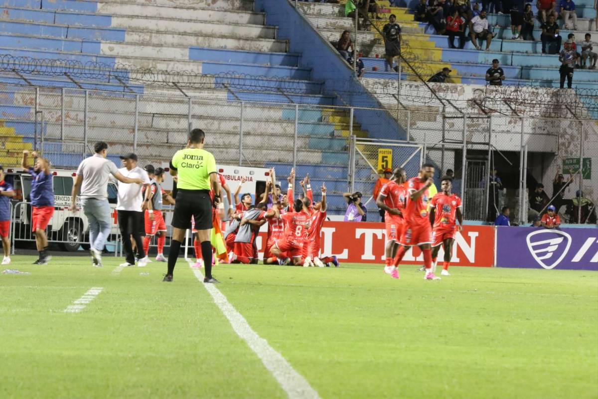 Así silenció Estrella Roja a Motagua en la capital y lindas chicas; tristeza de los azules