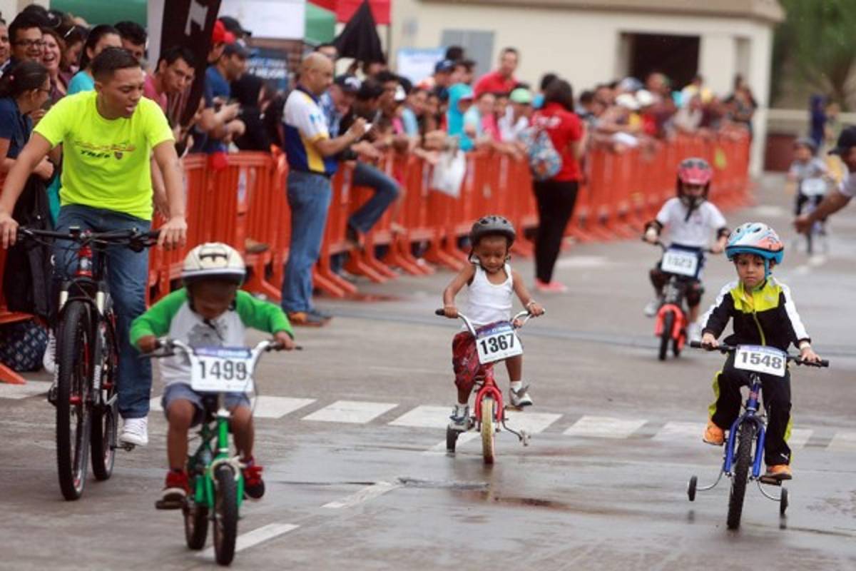 Éxito Vuelta Ciclística Infantil de EL HERALDO