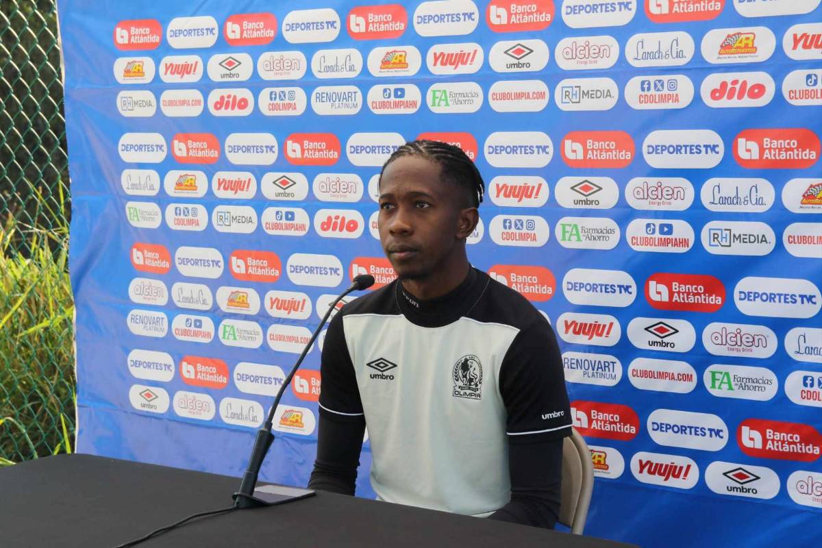 Futbolistas del Olimpia reciben los trofeos de Premios DIEZ, nuevo look ¿Posible sorpresa en el 11 titular?