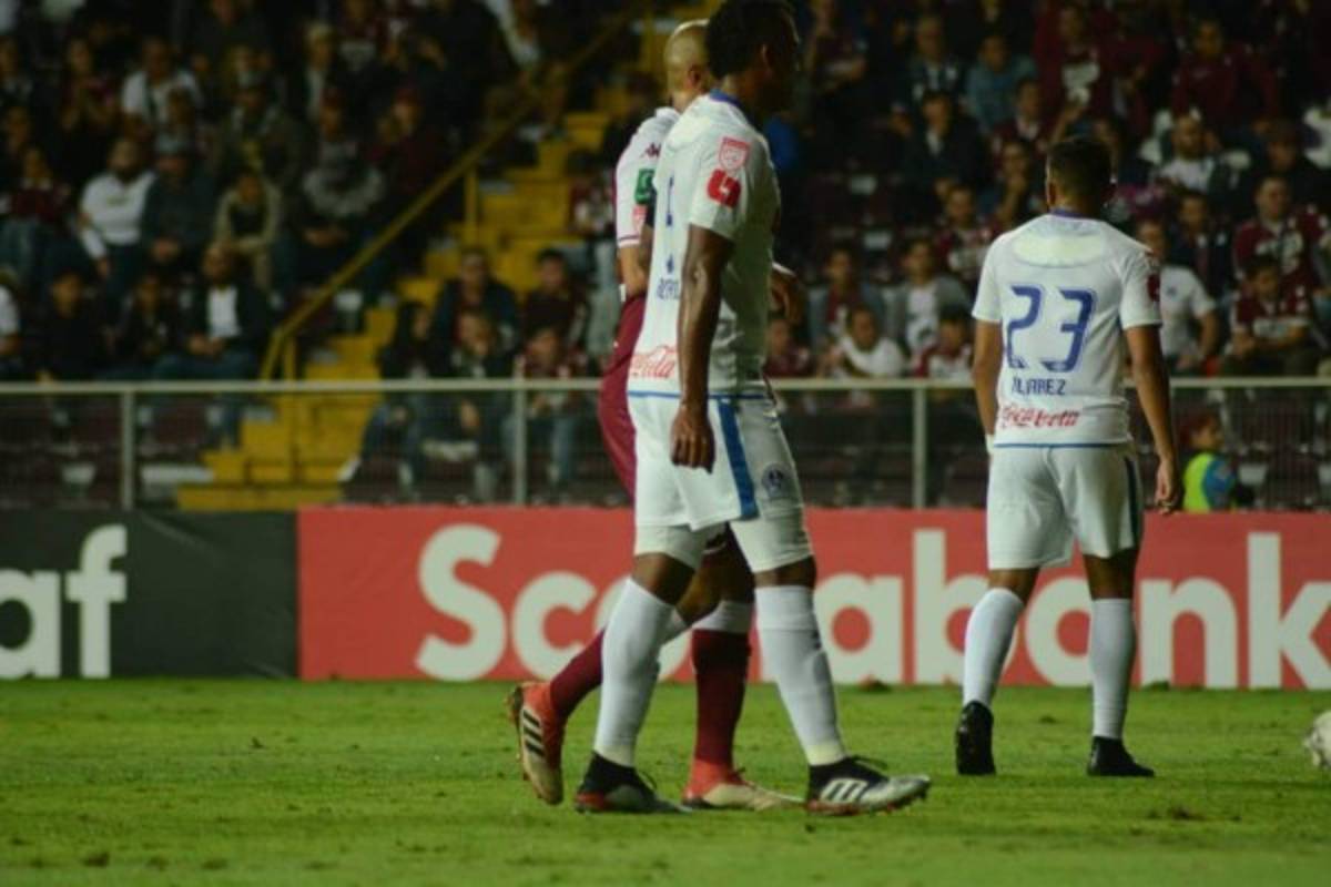 Llanto, dolor y silencio; las fotos que reflejan el desastre del Olimpia en Costa Rica