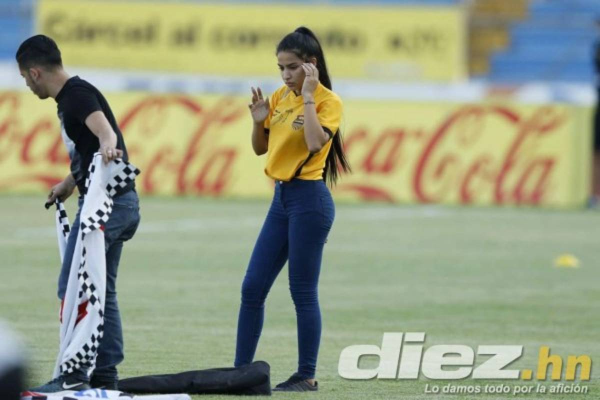 Las bellezas que llegaron al estadio Olímpico para el clásico Real España-Marathón