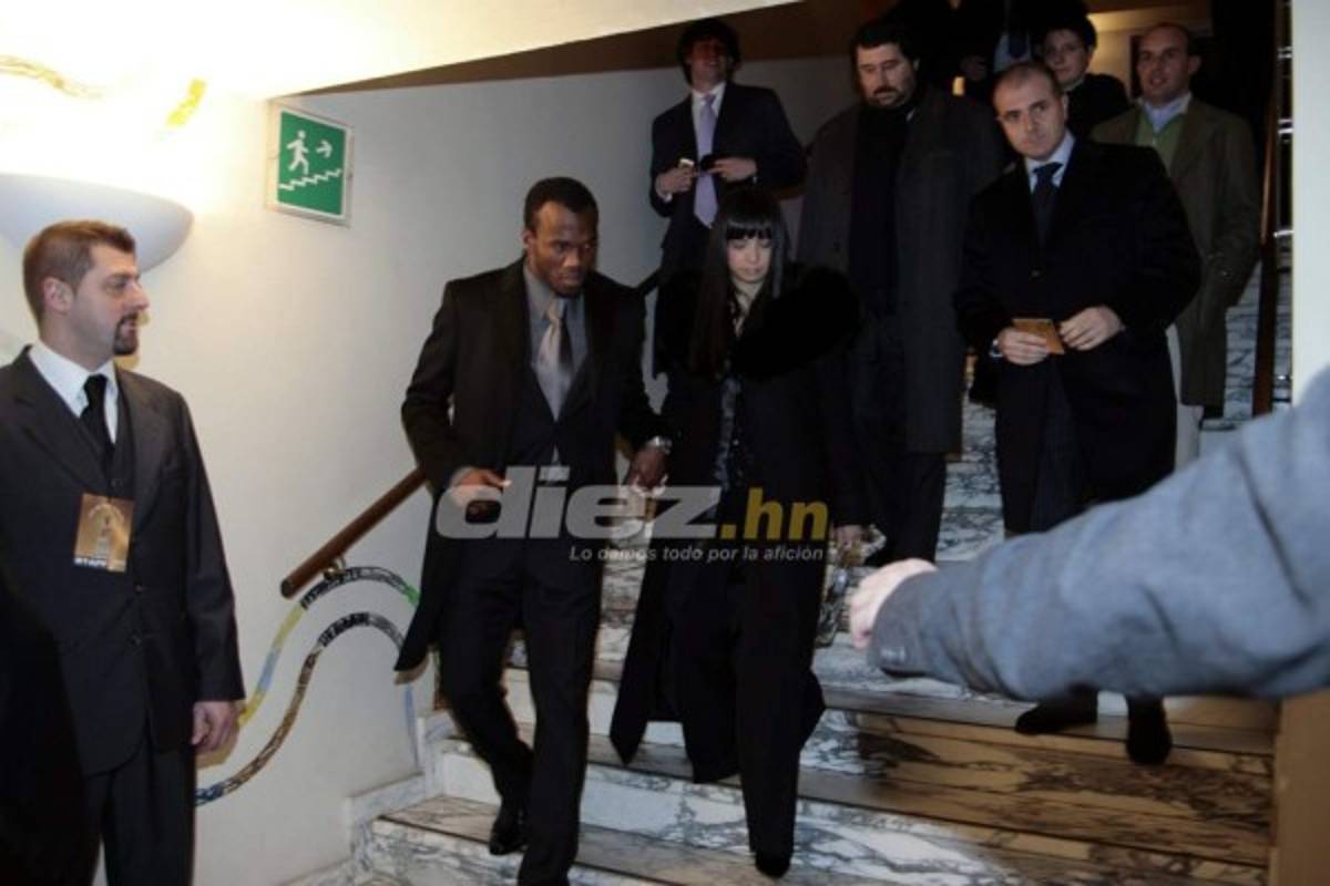 Inéditas fotos de David Suazo en Cerdeña, su segunda ciudad