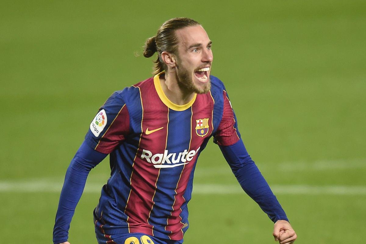 Futbolista del Barcelona estaría a punto de ser compañero de Luis Palma en el Aris de Grecia