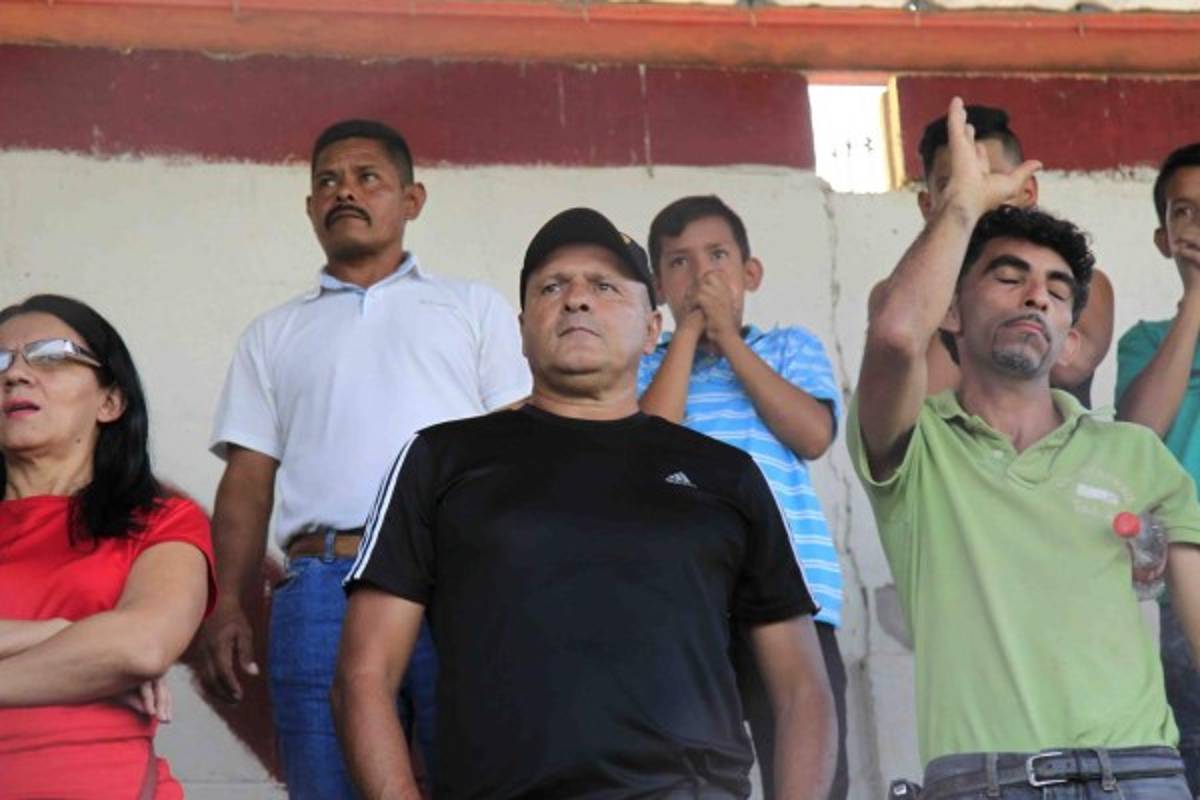 ¡AMBIENTAZO! La multitud que acompaña a los equipos en el Ascenso