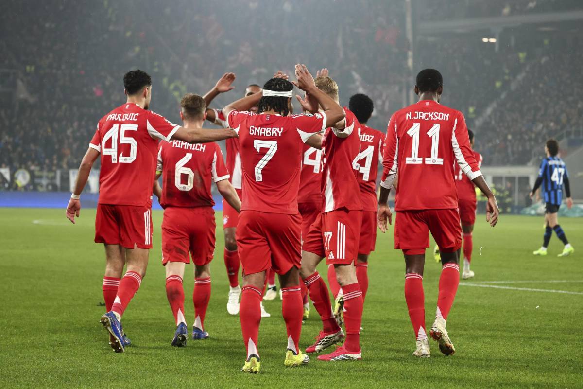 El penal milagroso del Barcelona y futbolista se rompe; lo sacaron del partido tras recibir tres goles en 15 minutos