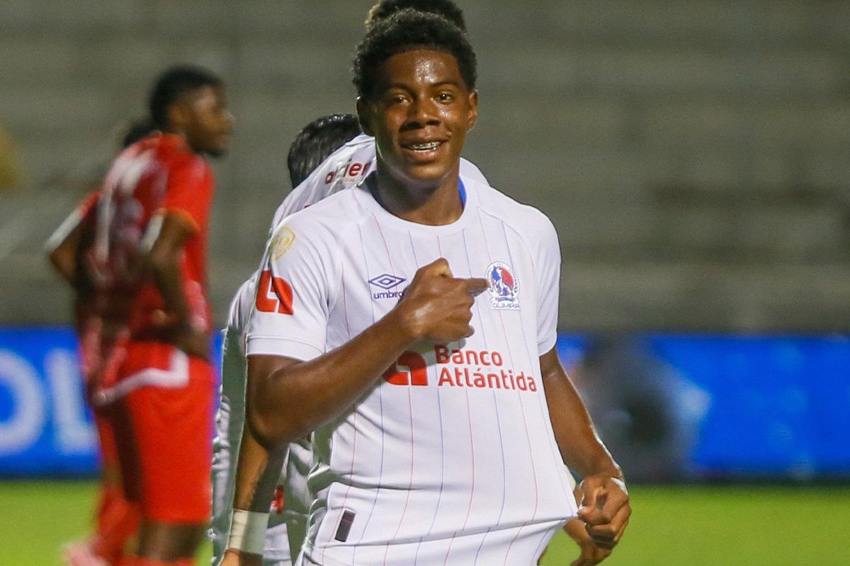 ¿Olimpia recibirá dinero por fichaje de Dereck Moncada en Suiza? ¿Qué equipos de Premier League lo buscaron?