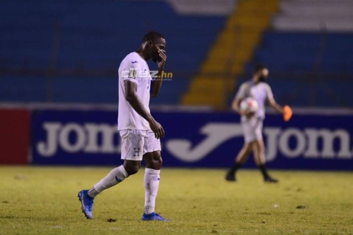 Las impactantes y desgarradoras fotos de los futbolistas de Honduras en el Olímpico y el júbilo de los panameños