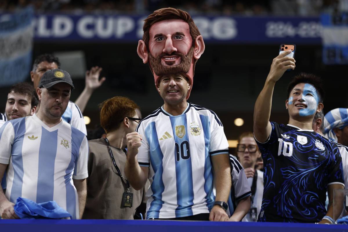 Ingleses y argentinos viven una guerra futbolística recordando la batalla del 86