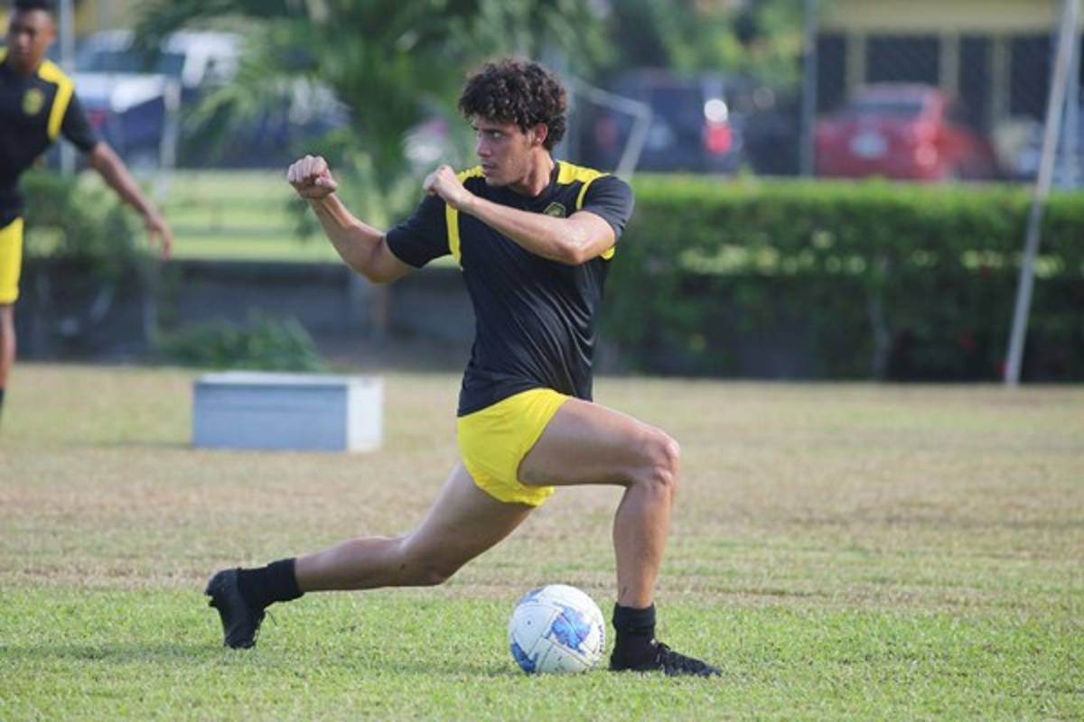 FOTOS: Así son los entrenos en Real España; cada quien con su vaso, mascarillas y distanciamiento