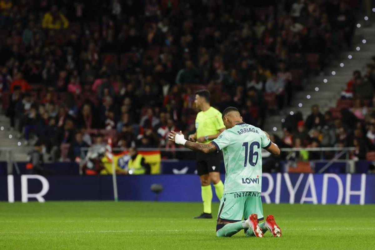 El partido de Kervin Arriaga contra el Atlético: tremendo desgaste, sus duelos ganados y su puntuación