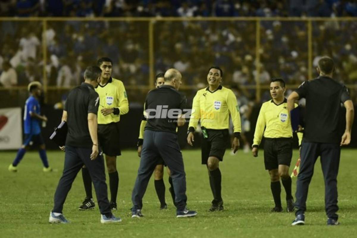 Amargo lamento en el Cuscatlán, alarmante imagen de Edwin Rodríguez y hondureñas hacen explotar el estadio