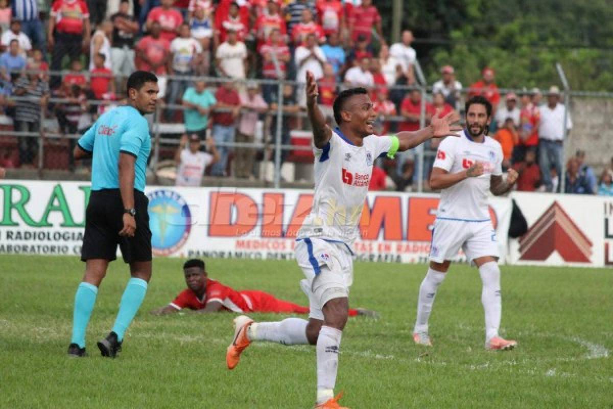 El emotivo festejo de Pedro Troglio, Firulais en la cancha y la fiesta blanca en Tocoa