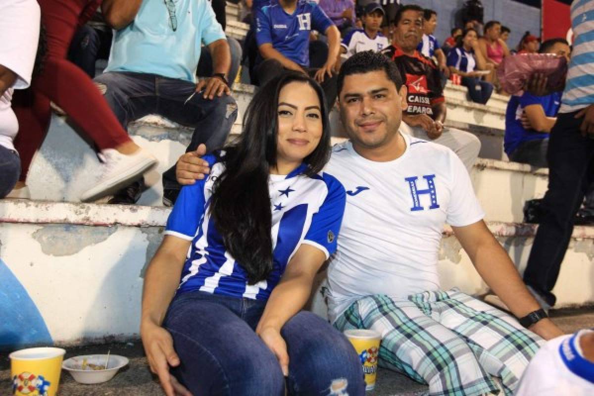 ¡Linduras! Las chicas que embellecieron el juego entre Honduras y Puerto Rico