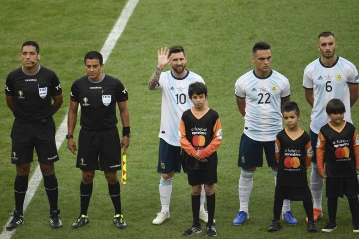 NO SE VIO EN TV: La reverencia a Messi, el sufrimiento argentino y el show de Mateo, el hijo de la 'Pulga'