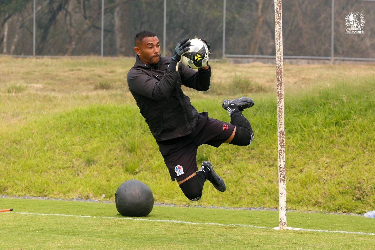 Andy Najar al cien, Maciel en bicicleta, la orden de Reggi y las grandes sonrisas en el Olimpia previo al duelo con Marathón