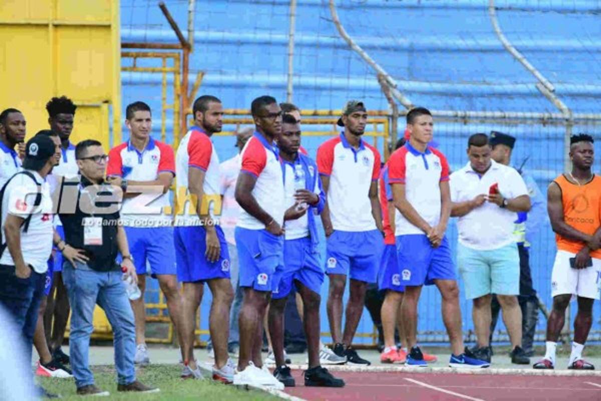 No se vio por TV: Enojo de Troglio, tristeza del Real España y las invitadas de lujo del Motagua