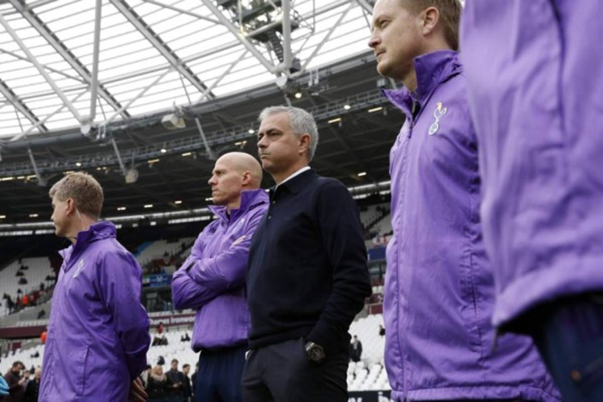Debut de Mourinho con el Tottenham fue de mucha euforia en casa del West Ham