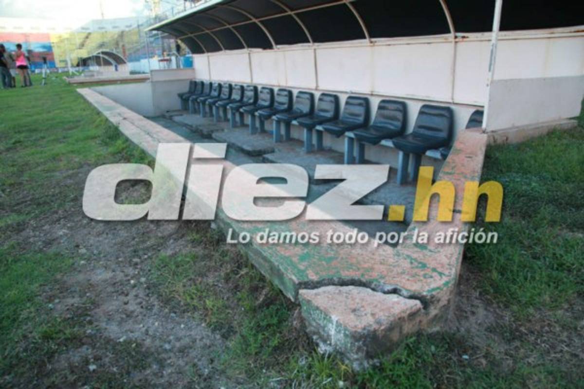 Qué tristeza: Así luce un viejo y deteriorado estadio de La Ceiba