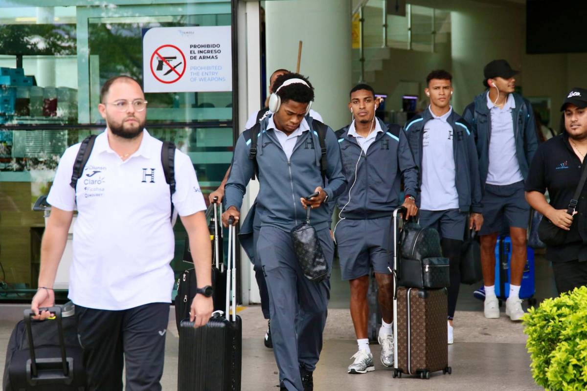 Caras tristes y no hablaron con la prensa: así fue la llegada de Honduras a Palmerola