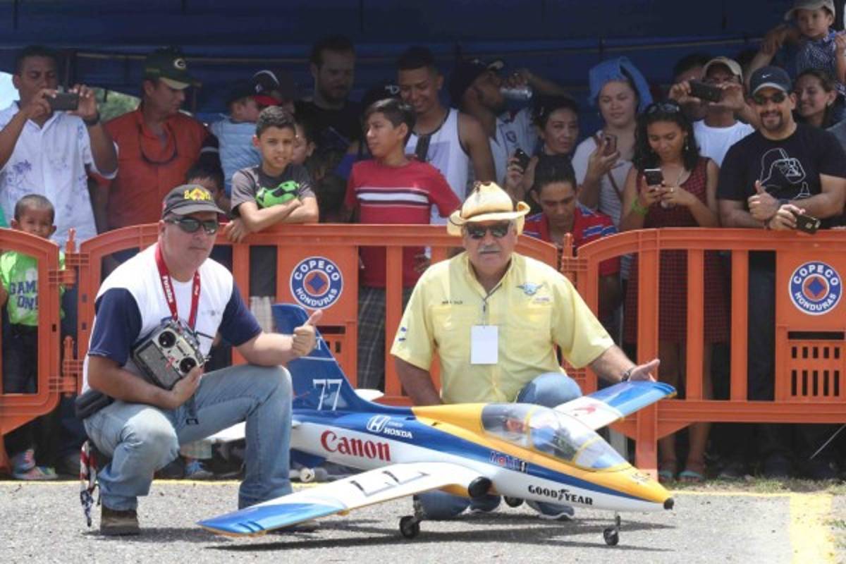 Volando en los cielos de San Pedro Sula por amor