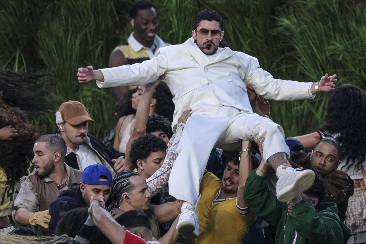 Bad Bunny hace historia en el Super Bowl, Honduras fue protagonista y Trump destruye al cantante: Es uno de los peores