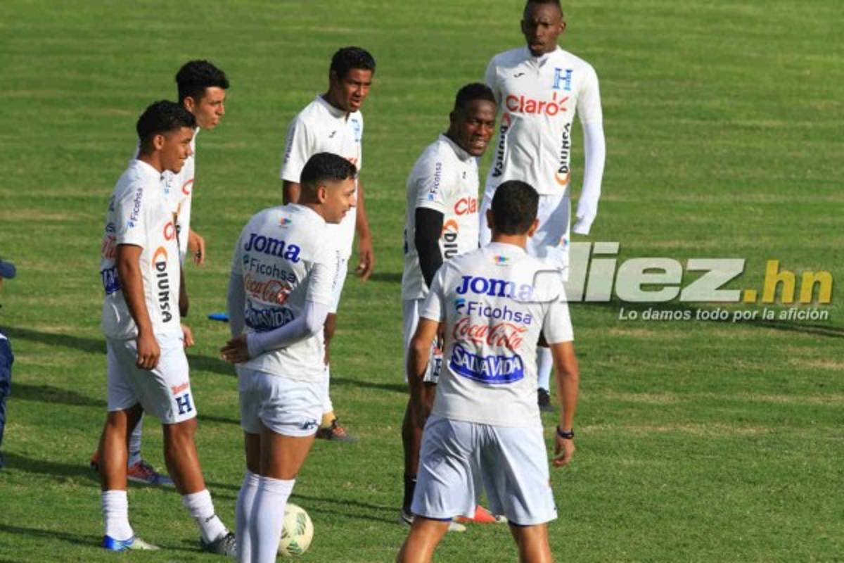 Bromas, patadas, risas y charlas previo al juego de Honduras ante Panamá