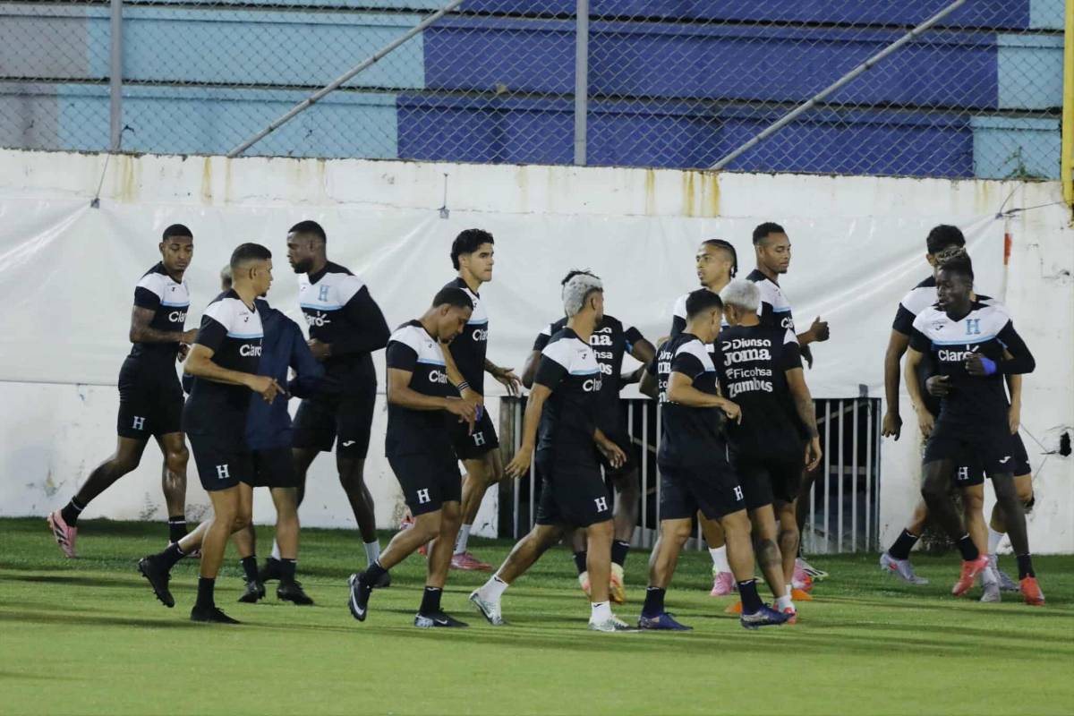 El problema que tuvo Honduras en el Morazán, periodistas la pasaron mal y los que entrenaron aparte previo al duelo ante Costa Rica