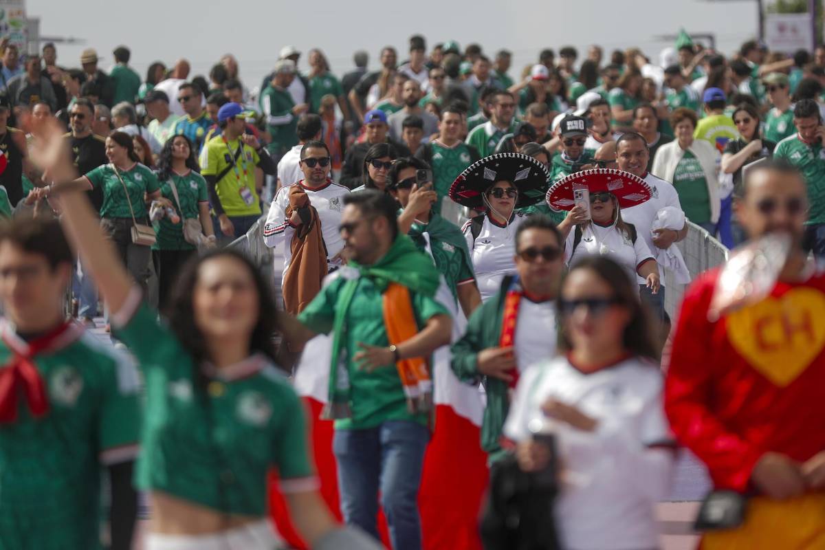 ¡El Azteca es una locura! Así se vive la fiesta previo a la inauguración del Mundial