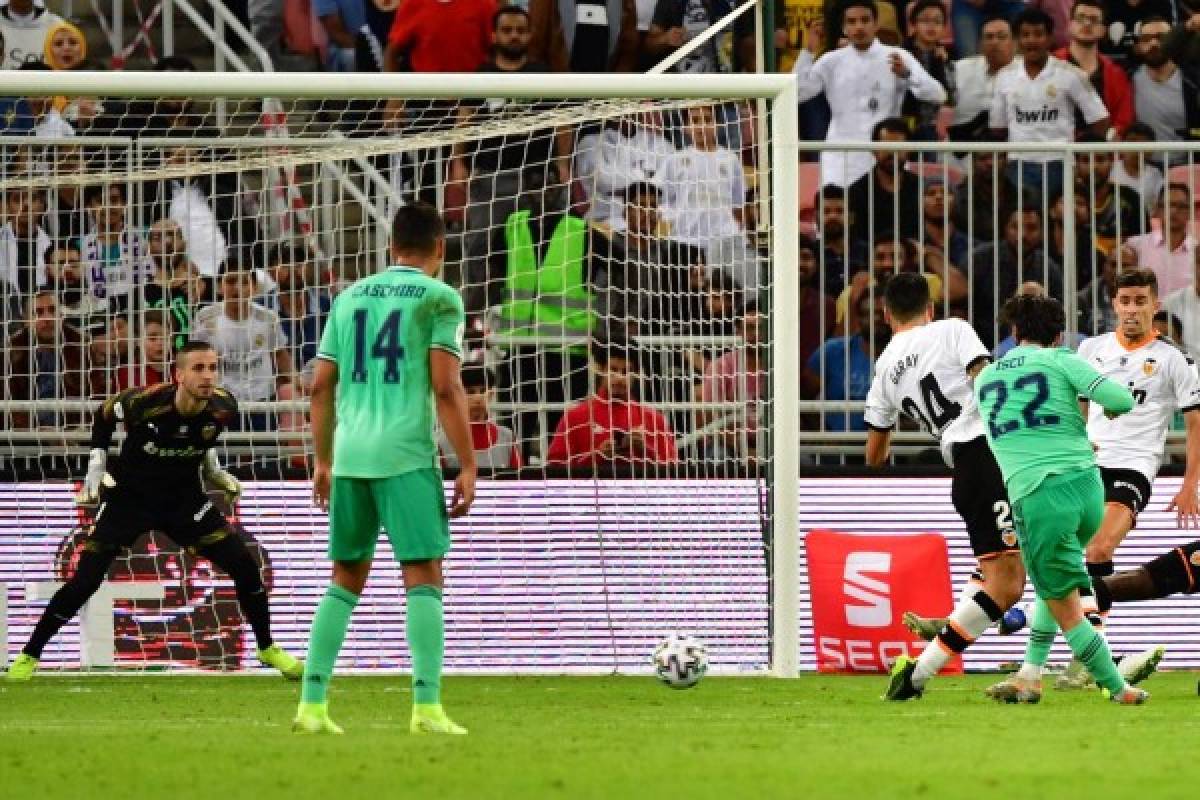 Fotos: Los gestos de Kroos tras su golazo olímpico con el Real Madrid y la cara de Marcelo