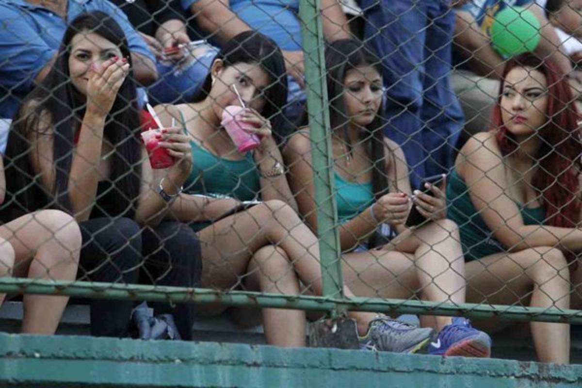 Las chicas más guapas que se robaron el show en las semifinales