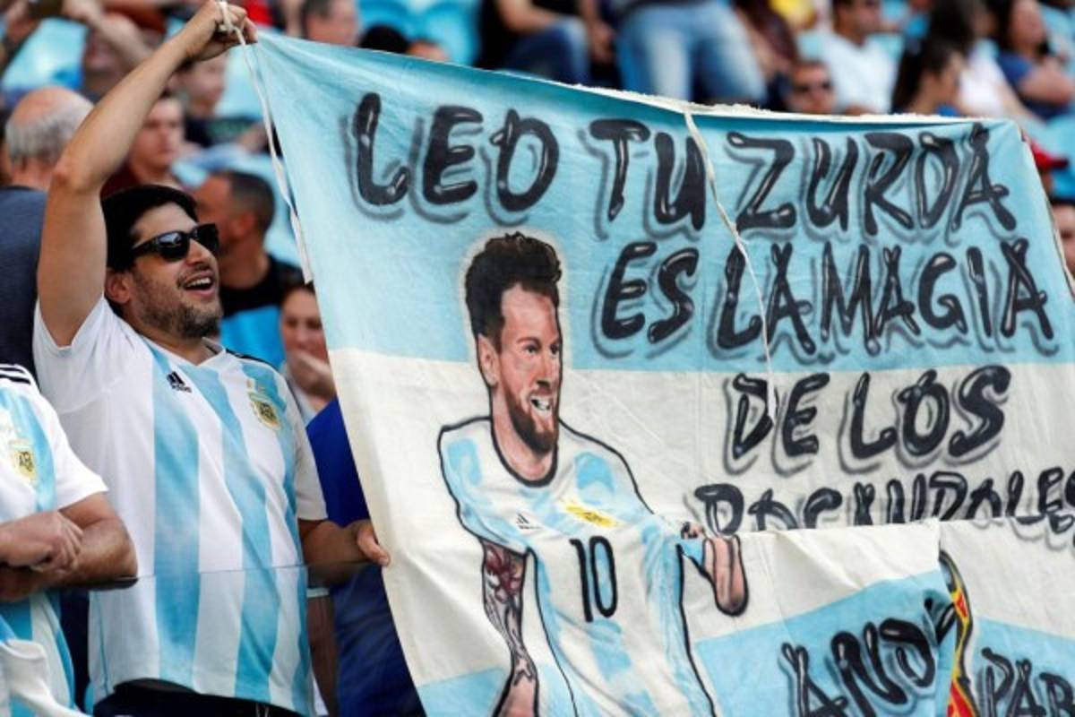 NO SE VIO EN TV: La visita de Antonella, la misteriosa novia en las gradas y la solicitud de niño a Messi