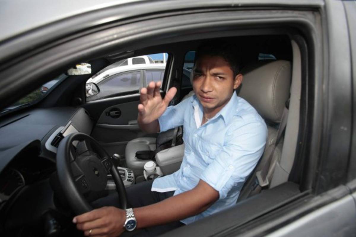 Emilio Izaguirre lesionado, tampoco vendrá a la Selección