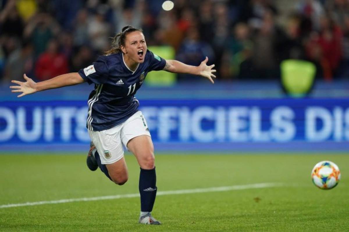 Emotivas imágenes: Así celebró Argentina el empate ante Escocia en el Mundial Femenino