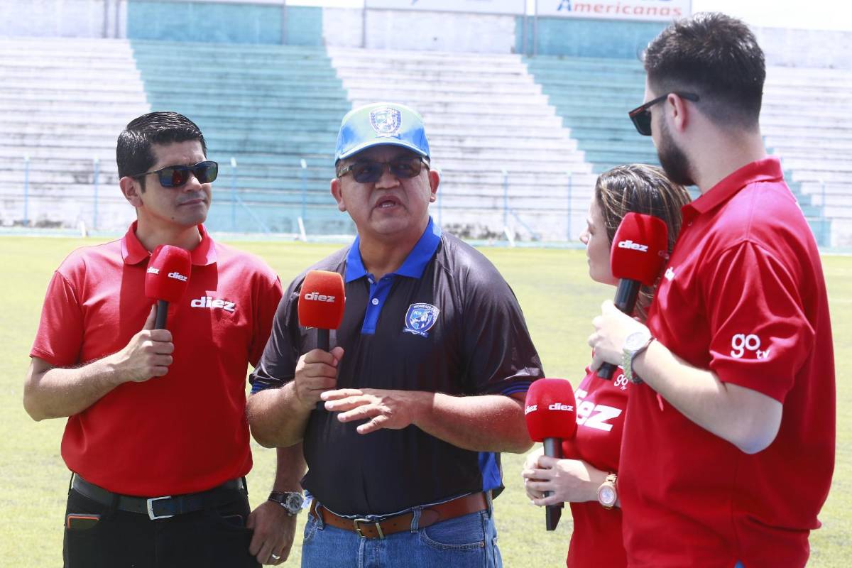 ¡Transmisión histórica! DIEZ y HCH afinan detalles para el Génesis vs Platense