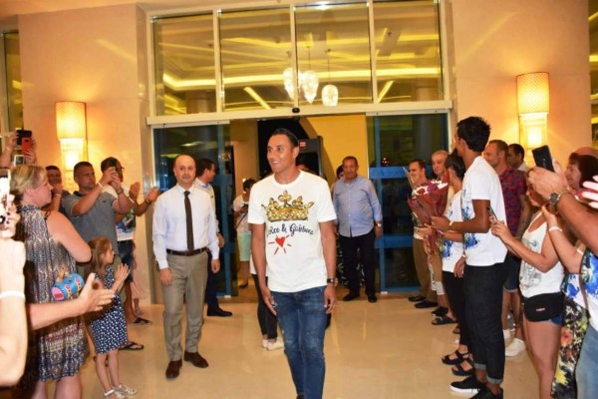 ¡Pura vida! Así se la pasa Keylor Navas mientras define su futuro