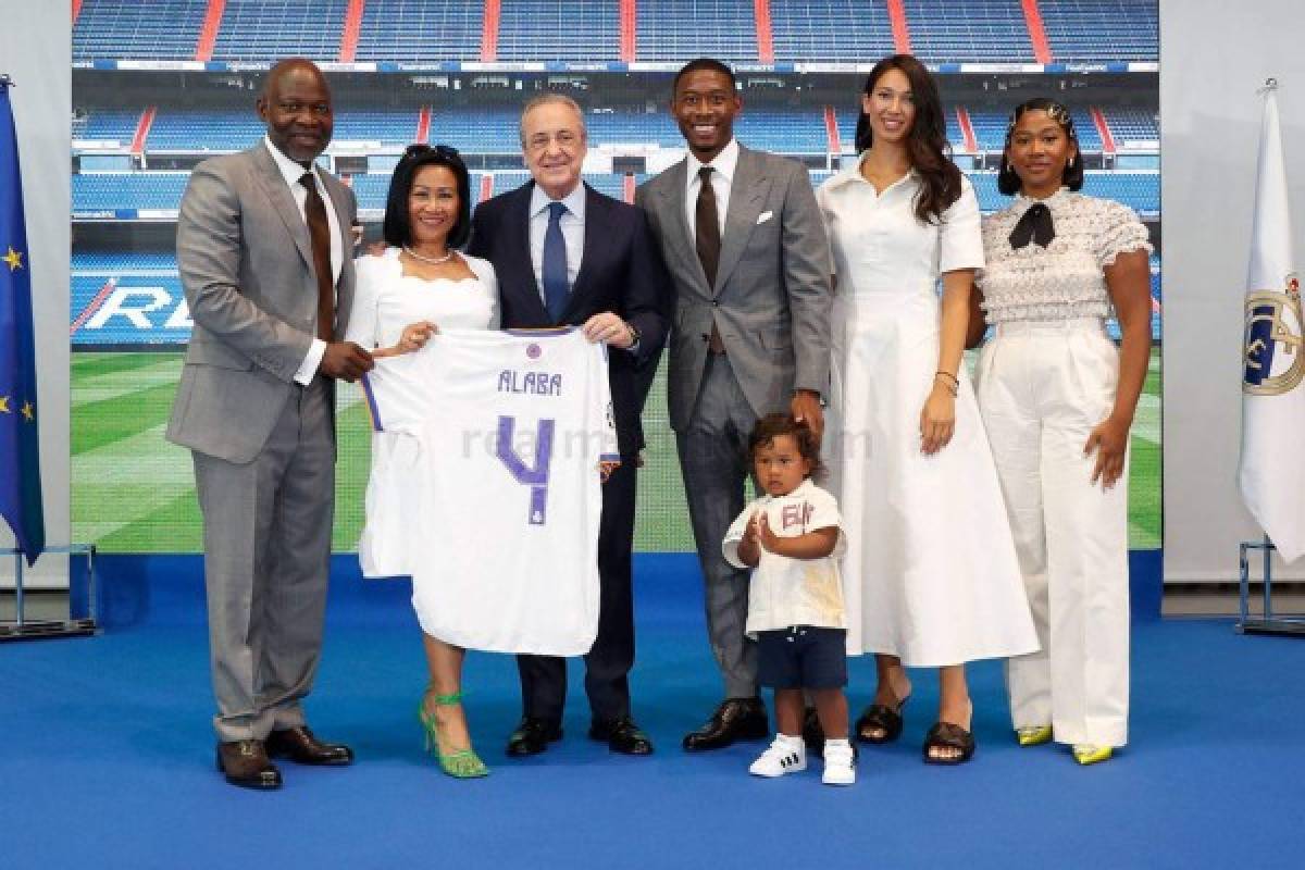 Así fue la presentación de Alaba con el Real Madrid: sorpresa con su dorsal y los regalitos que recibió