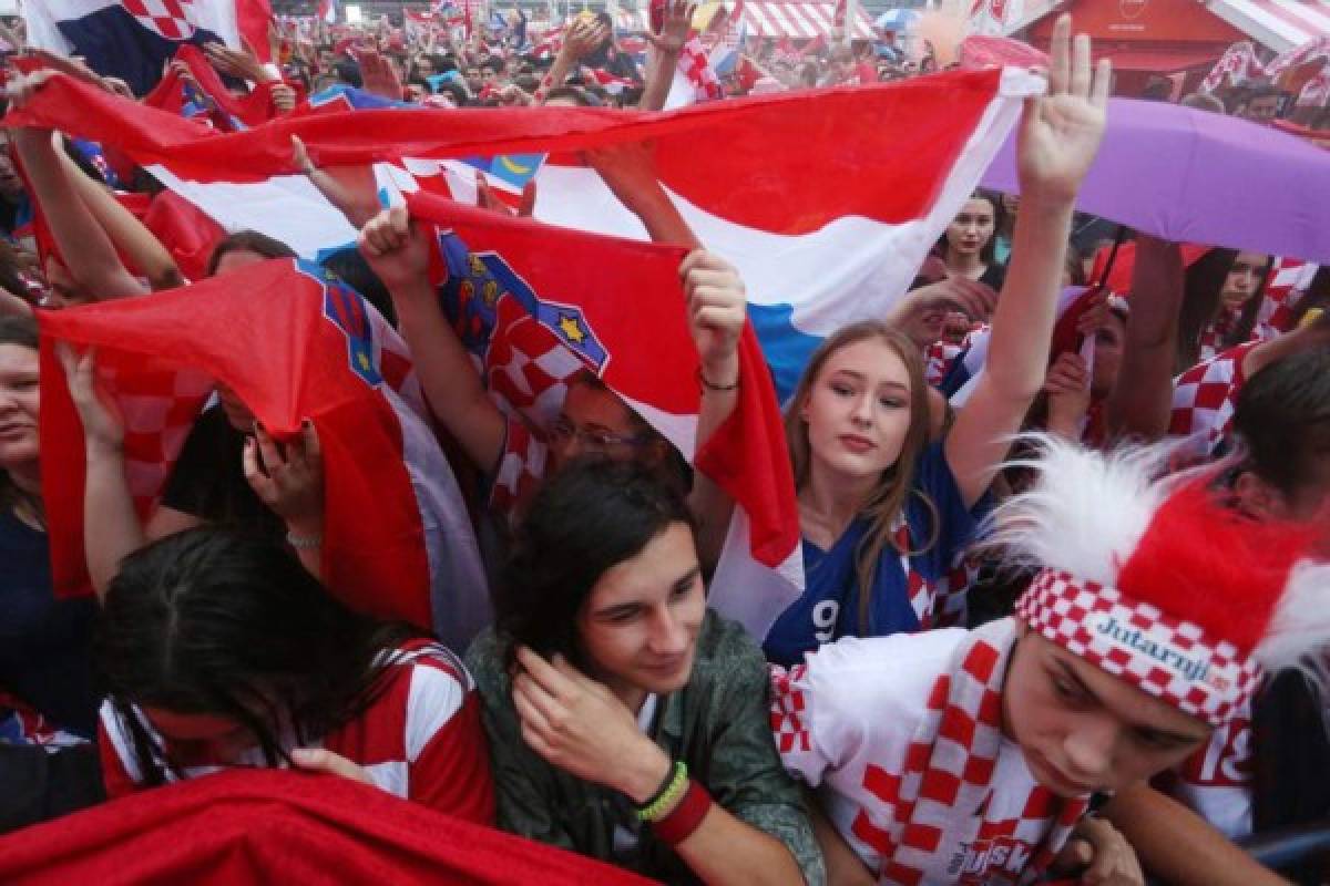 Desmadre y belleza: Así celebran en Croacia el pase a la final de Rusia 2018