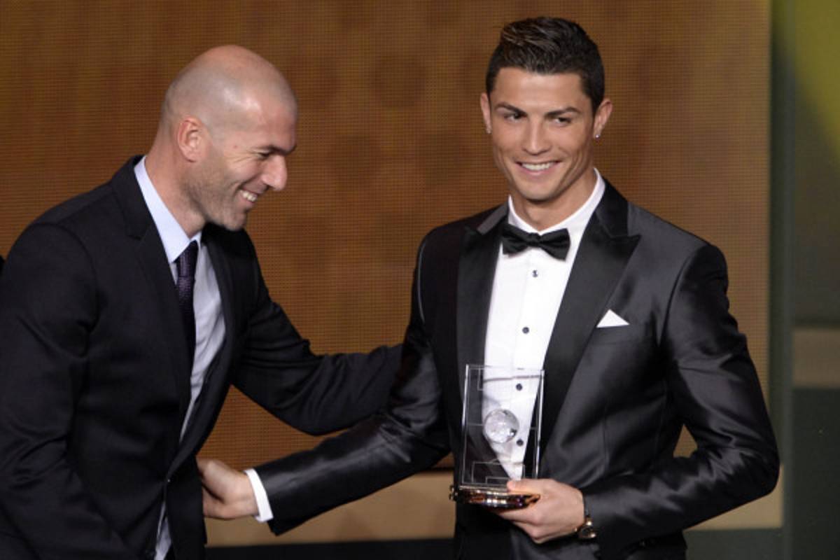Cristiano entre lágrimas recibe el Balón de Oro 2013