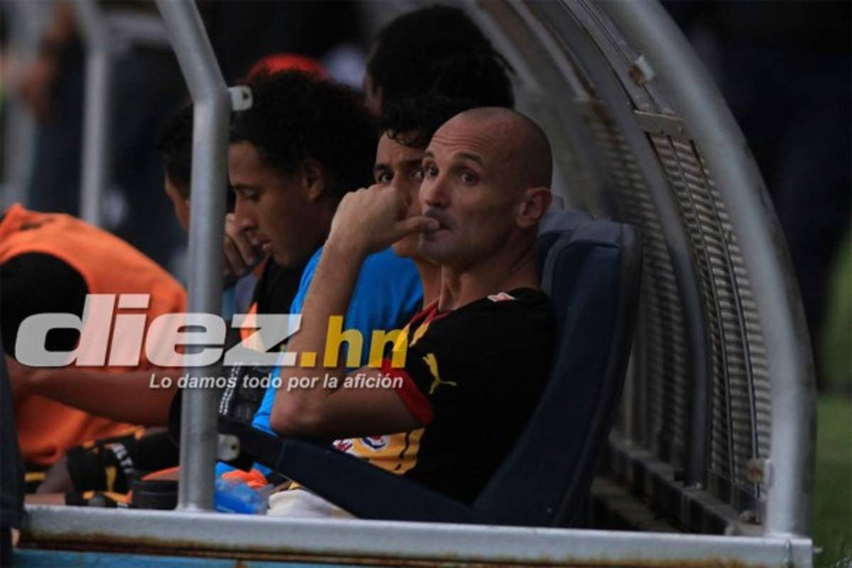 Así se despidió Julio 'Palomo” Rodríguez en su último partido con Real España.