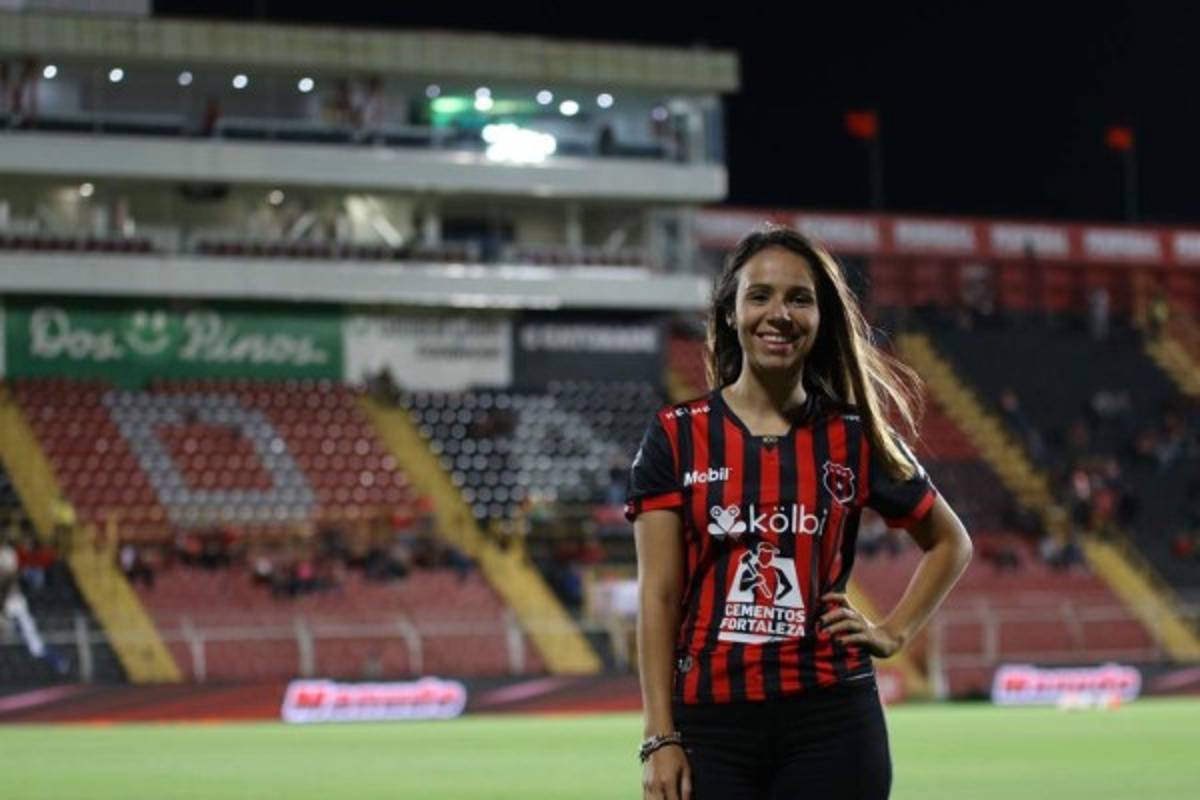 Periodista costarricense denuncia acoso laboral y sexual durante trabajó en Alajuelense